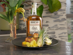 BRIOCHE PERDUE AU RHUM MOUNT GAY, ANANAS EN 2 FAÇONS