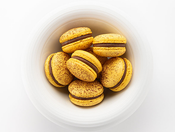 recipe for macaroons with banana-caramel ganache and St-Rémy brandy