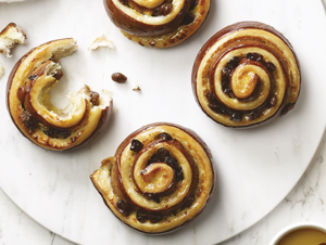 MOUNT GAY® RUM & RAISIN ROLLS