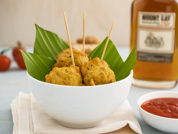 Beignets de thon, sauce tomate