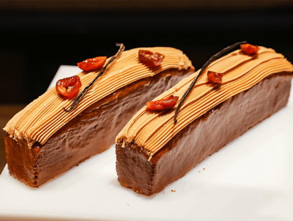 Apricot rum travel cake